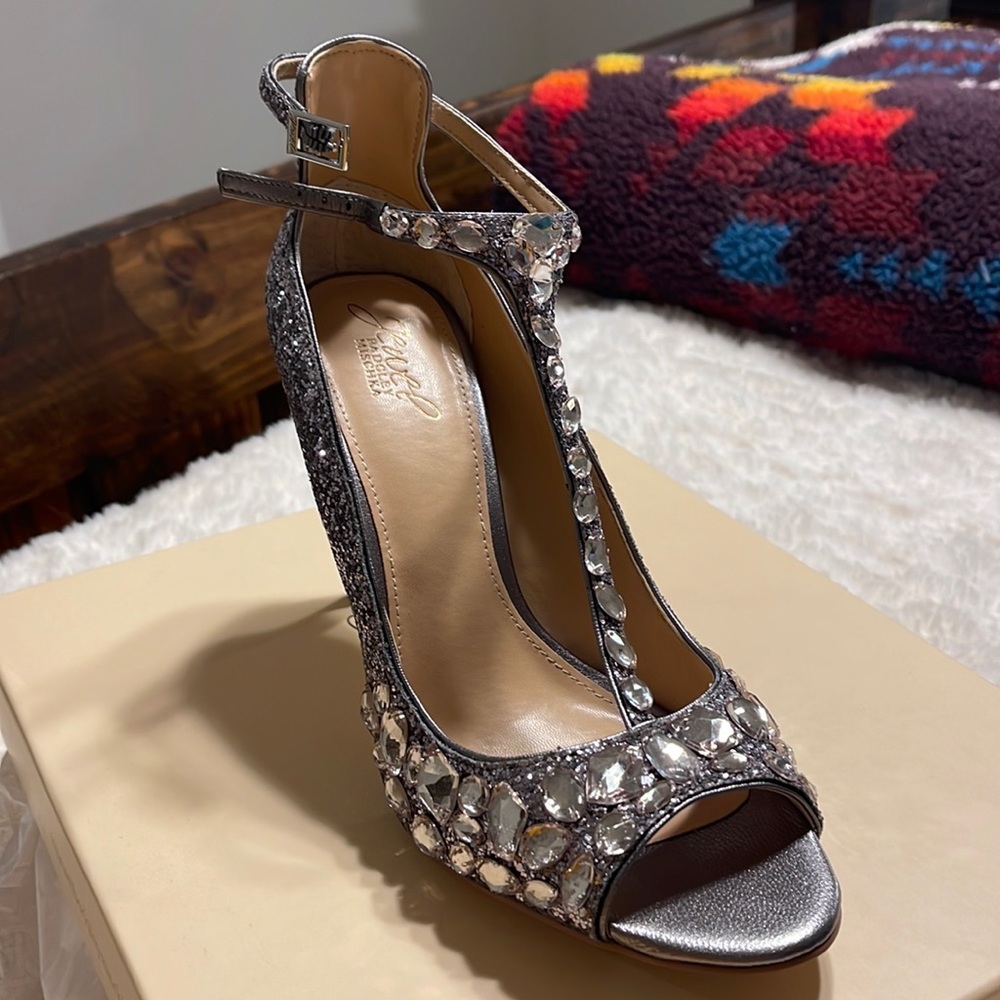 Jewel Badgely Mischka Conroy Embellished T-Strap Pump